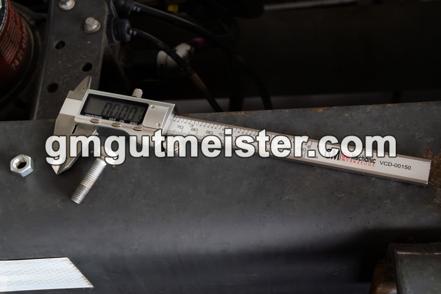 ШТАНГЕНЦИРКУЛЬ GUT MECHANIC L-150MM (ЕЛЕКТРОННИЙ) VCD00150 купити